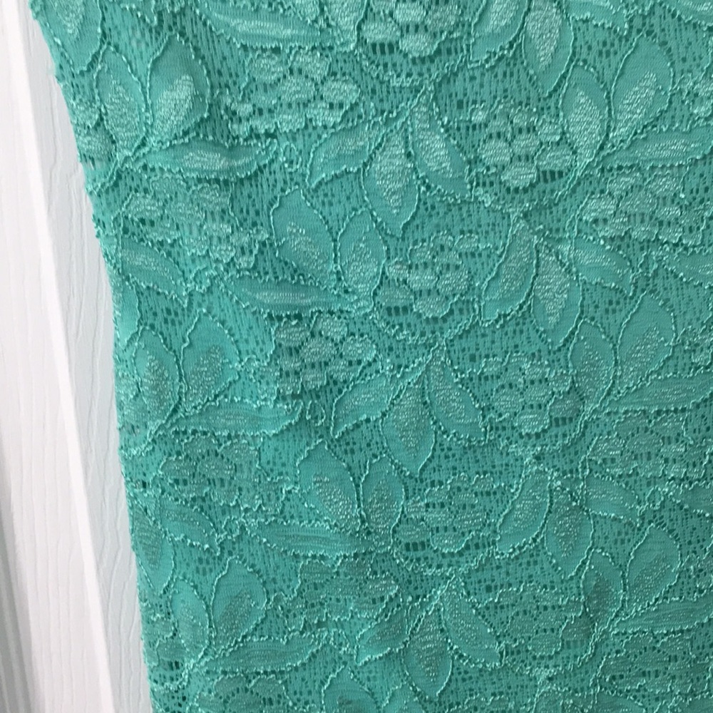Dress - Picture 2 of 4
